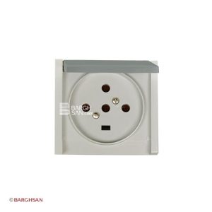 پریز برق توکار 3 فاز 5 شاخ طوسی ضد آب پلکسو لگراند 055708 از زاویه رو به رو